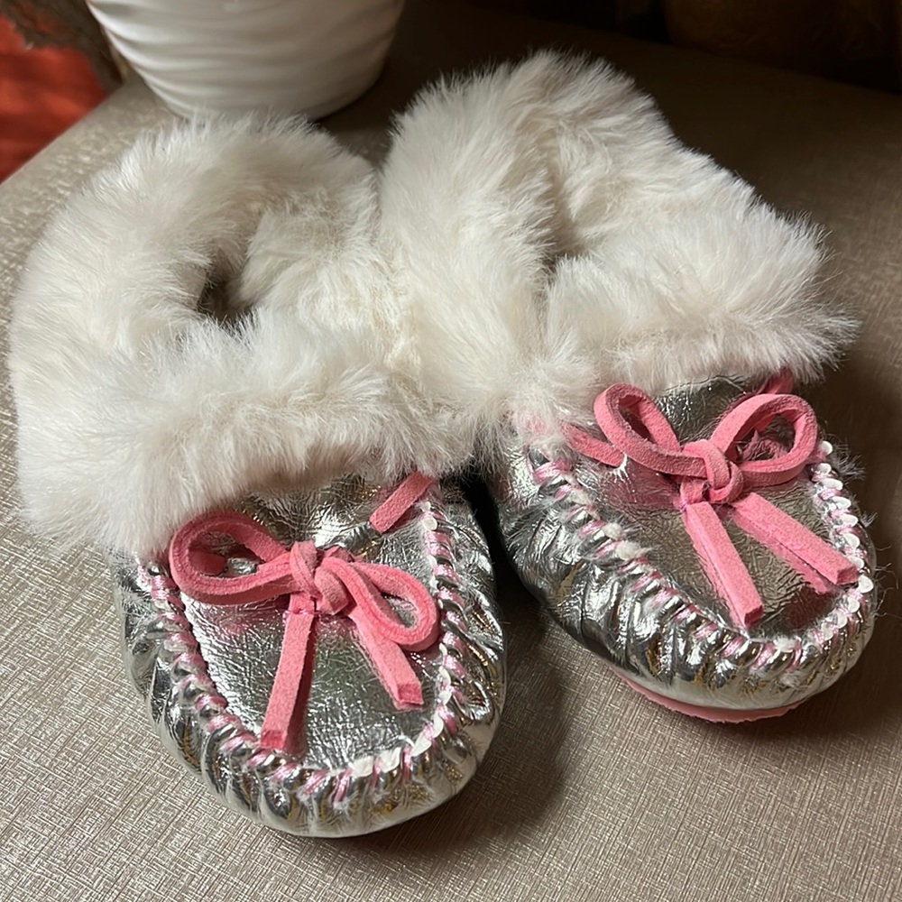 J Crew Girls' metallic moccasins slippers silver pink